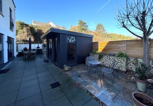 Photo 1- click for photo gallery